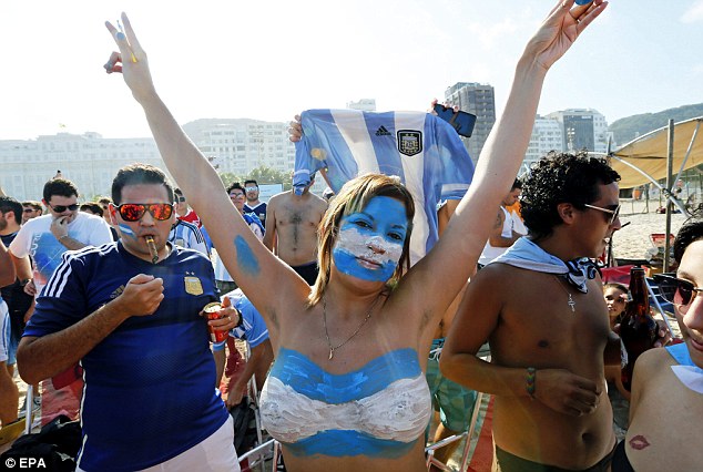 Argentina ke Final, Pendukungnya Dominasi Pantai Copacabana